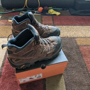 Merrell Moab 2 mid Waterproof Hiking Boots